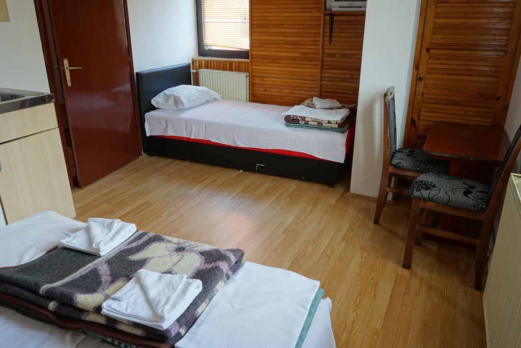 Lovac II Hotel ชาเบลียค ภายนอก รูปภาพ