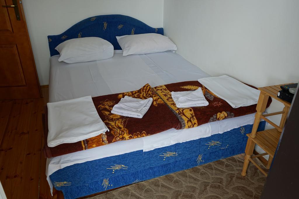 Lovac II Hotel ชาเบลียค ภายนอก รูปภาพ